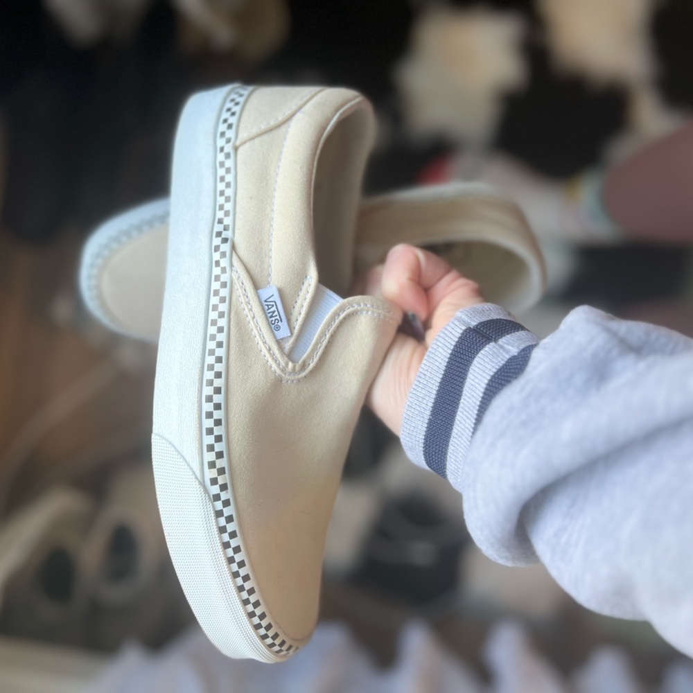 CREAM VANS SLIP ONS WOMENS 7.5